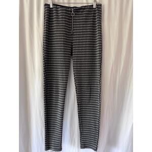 Iris Black & White Checkered Stretch Pants - Size Medium